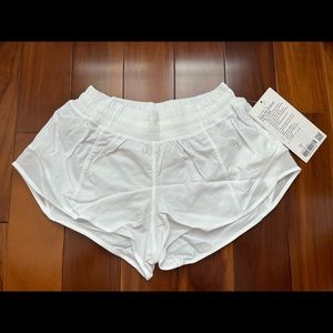 LULULEMON HOTTY HOT 2.5” WHITE